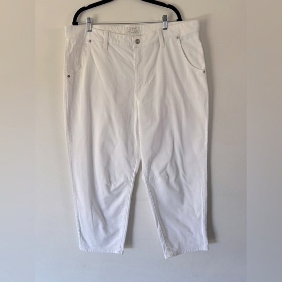 Banana Republic Factory Pure White Mid-Rise Ankle Barrel Leg Jean Size 34/18 - Picture 3 of 6